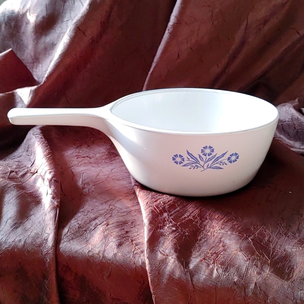 Vintage Corning ware saucepan
